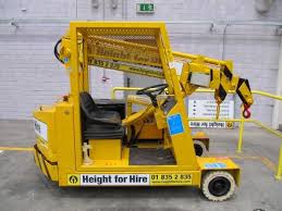 Mini Crane Pick & Carry Course height for Hire